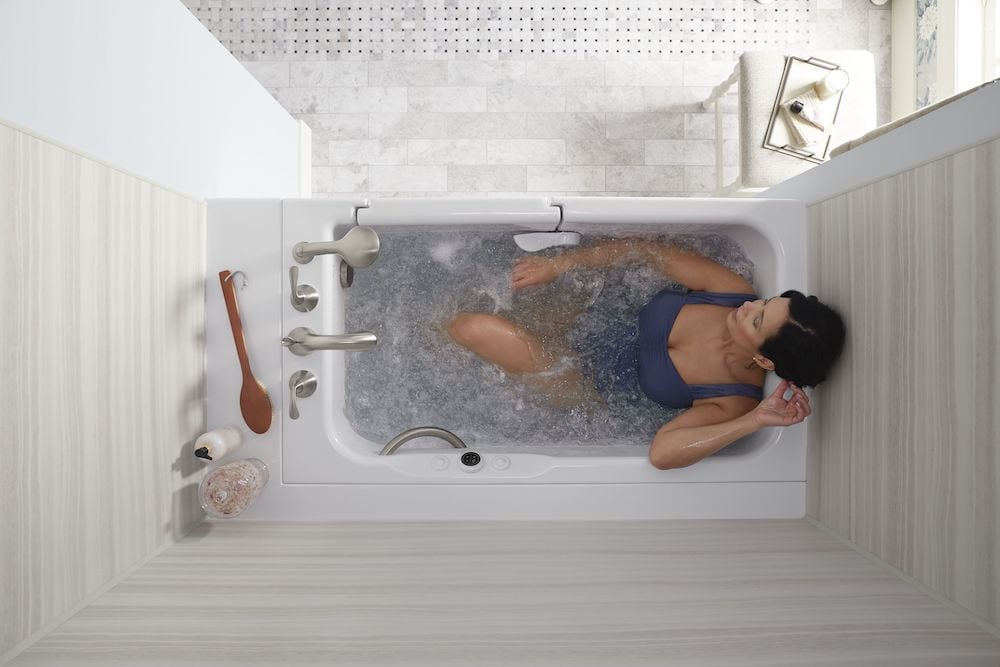 Air Tubs Vs Whirlpool Baths Let S, Freestanding Bathtubs With Air Jets
