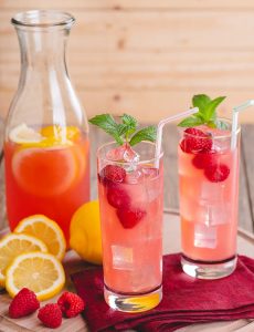 Raspberry arnold palmer drink