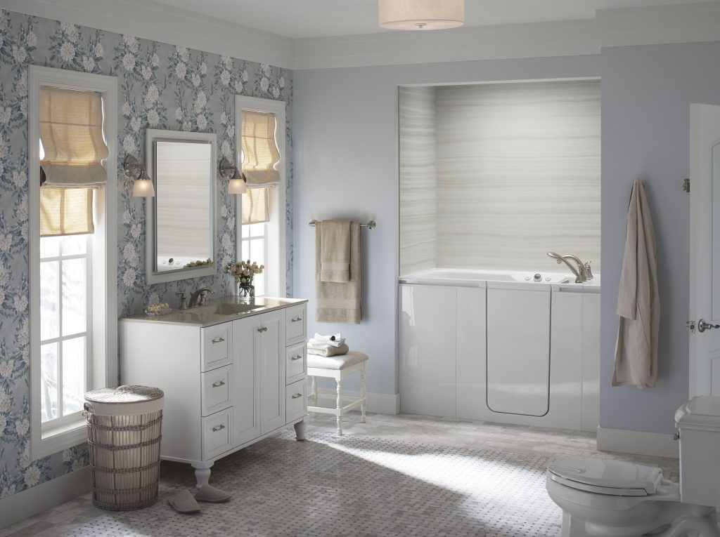KOHLER Walk-In Bath with KOHLER LuxStone® bath walls in VeinCut Dune